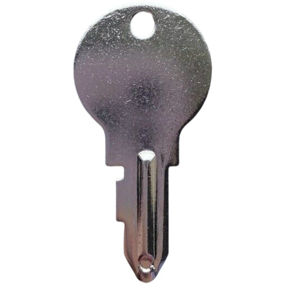 2X Key 37150-31850 for Kubota L175 L210 L225 L245 L295 L345 L1500 L1501 L2000