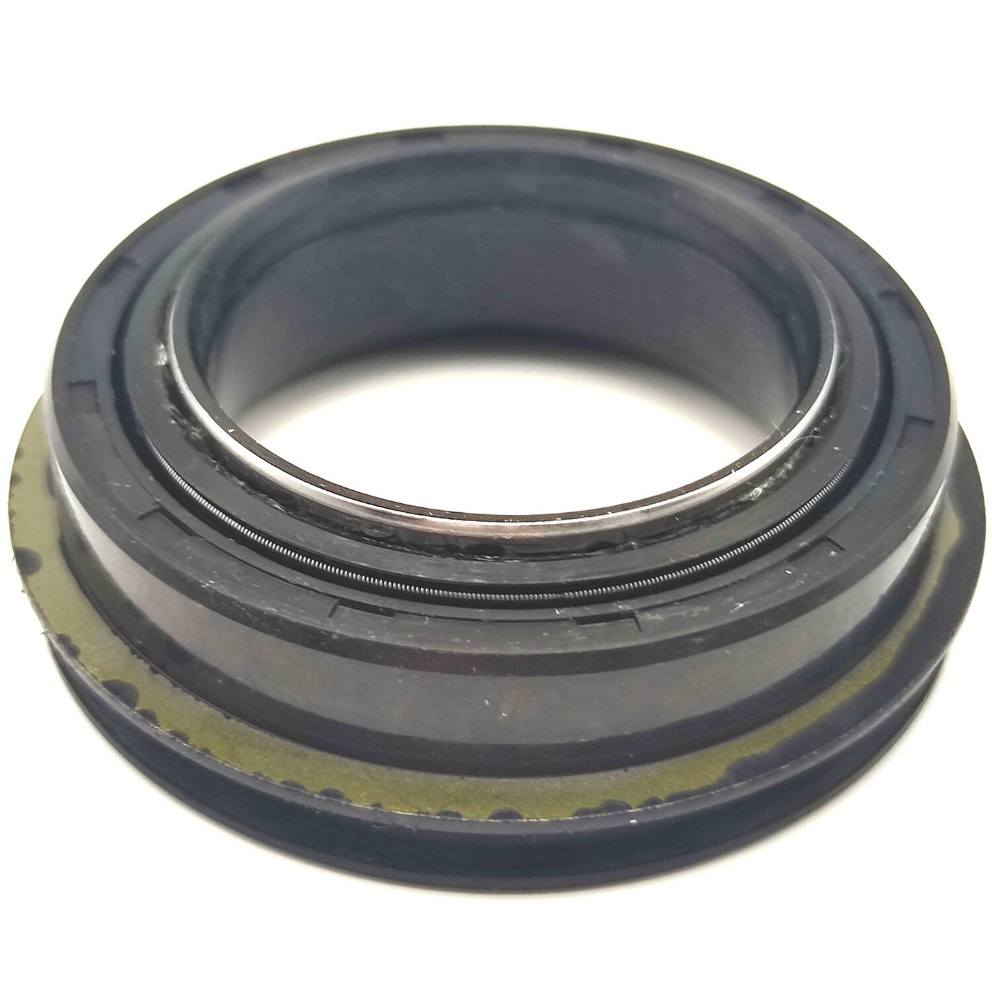 Front Axle Oil Seal 34070-13370 for Kubota Tractor L4400H L4310DT-GST-C/HST-C