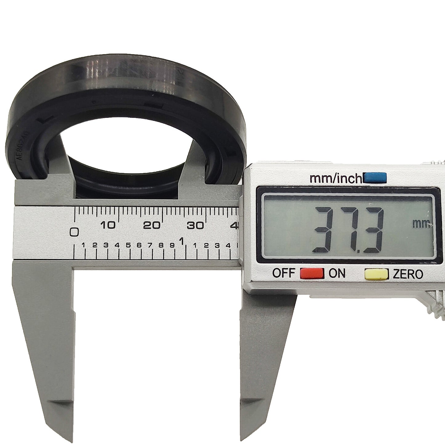 37150-25360 PTO Oil Seal for Kubota L185 L2050 L2250 L235 L2350 L245 L2500 L245H